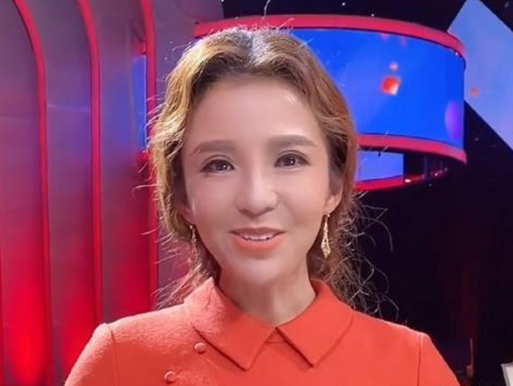 央视主持人朱迅近况最新消息揭秘，央视主持人朱迅近况揭秘，最新消息一览