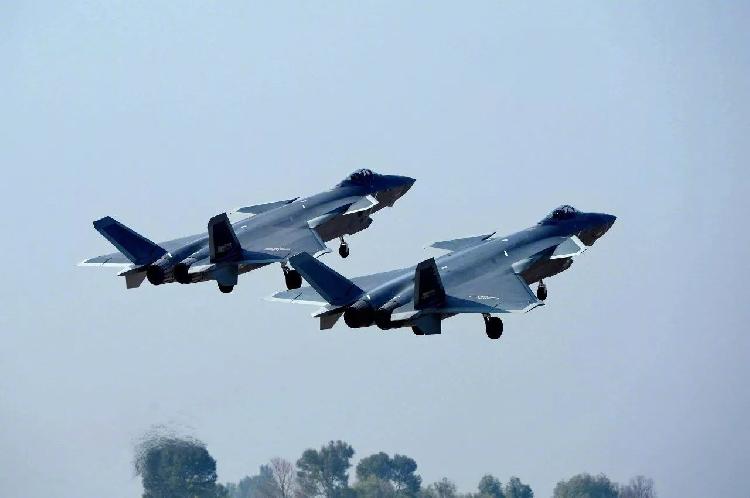 直-18空军迷彩涂装，深度解析与探讨，直-18空军迷彩涂装深度解析与探讨，探索背后的技术与艺术