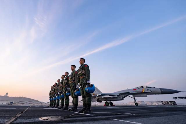 中国海军航空兵部队，力量与荣耀的象征，中国海军航空兵部队，力量与荣耀的彰显