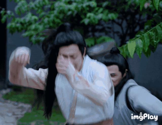 一起打鬼子，裤裆藏雷的英勇瞬间，裤裆藏雷，英勇瞬间——共同抗战的荣耀时刻