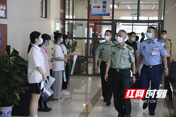 体检女兵在县武装部的健康守护与关怀，县武装部健康守护与关怀下的女兵体检之路