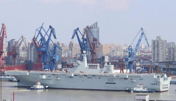 关于中国海军的075型两栖攻击舰共建几艘的全面解析，中国海军075型两栖攻击舰建造数量全面解析