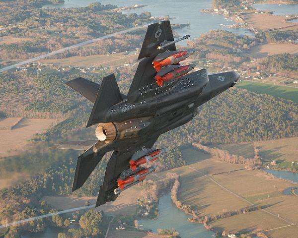 F-35能否进行超音速巡航，探讨现代战斗机的速度与性能，F-35超音速巡航能力探讨，现代战斗机的速度与性能之巅