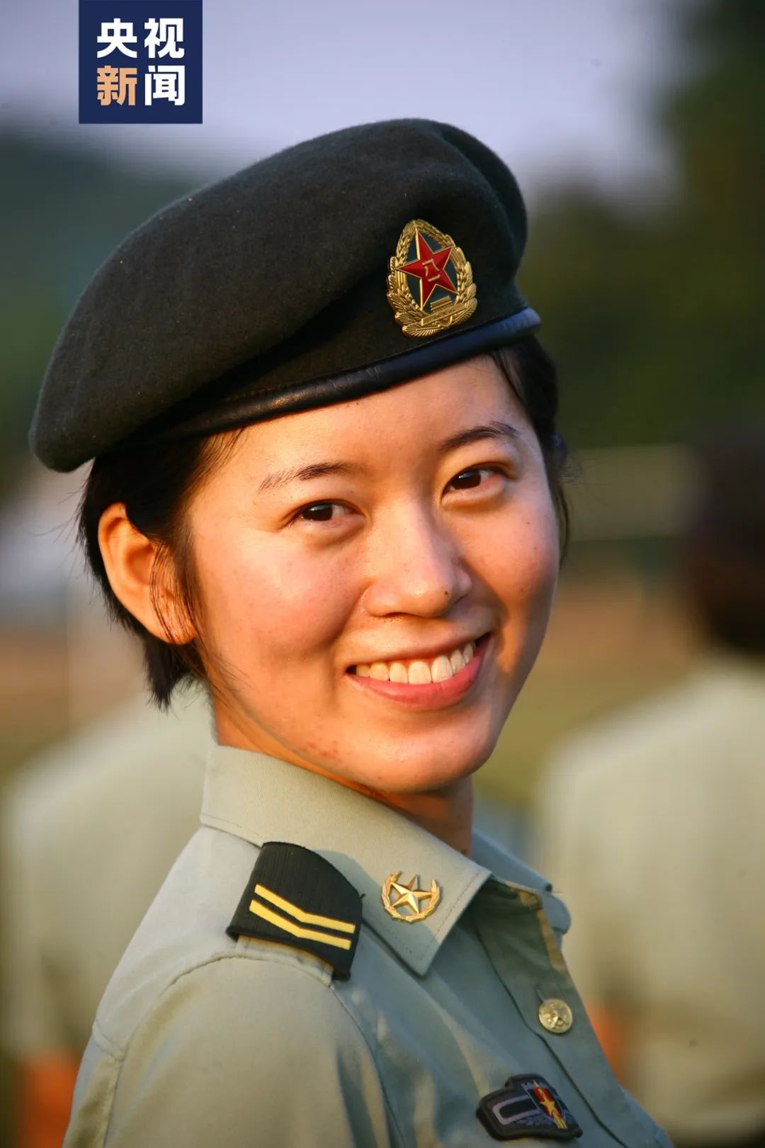 女兵高清图，展现飒爽英姿的魅力瞬间，女兵飒爽英姿高清图集，魅力瞬间的展现