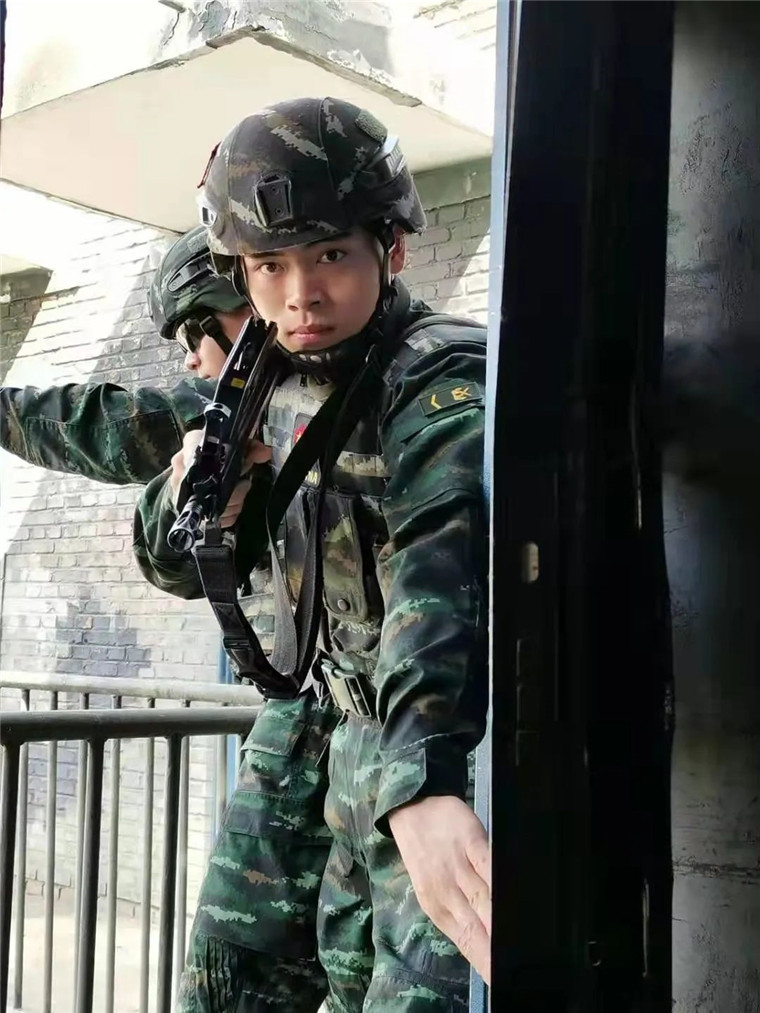 武警部队严肃处理打架事件，坚决维护纪律与秩序——关于所谓武警8741部队打架视频的真相探讨，武警部队严肃处理打架事件，揭秘所谓武警8741部队打架视频真相，坚决维护纪律与秩序