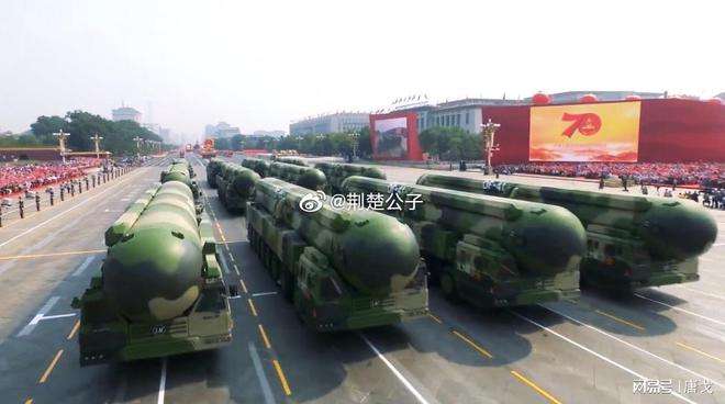 我国2015大阅兵武器装备展示，展现国防实力与科技进步，2015大阅兵，国防实力与科技进步的壮丽展示