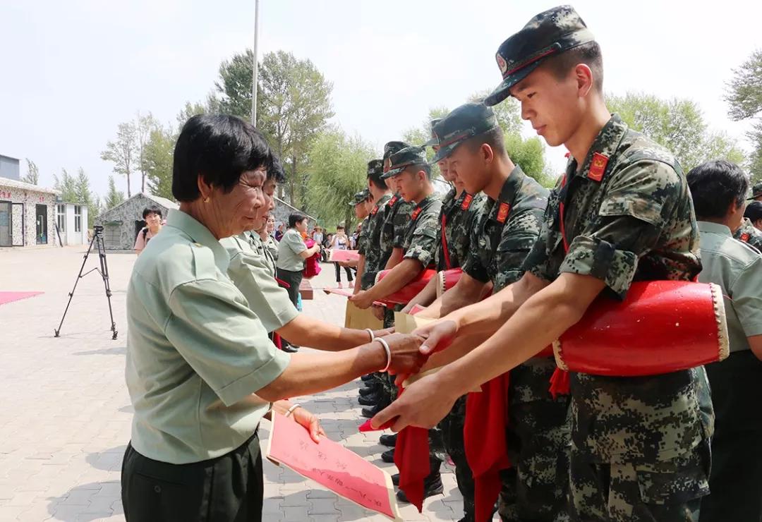 中国人民解放军军歌舞蹈视频，荣耀与力量的展现，中国人民解放军军歌舞蹈，荣耀与力量的辉煌展现