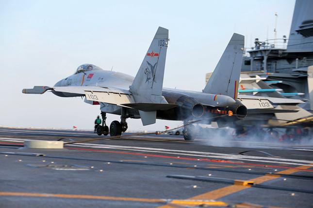 歼-15着舰，中国海军航空兵力量的重要里程碑，歼-15着舰，中国海军航空兵力量的重要里程碑事件