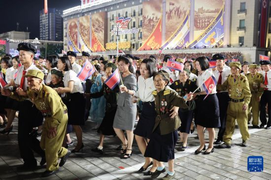 朝鲜筹备解放战争70周年阅兵，回顾与展望，朝鲜庆祝解放战争70周年阅兵，回顾历程，展望未来