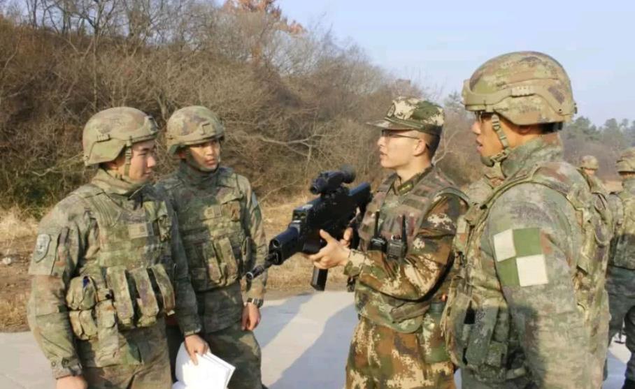 现在我军迷彩服概览，我军迷彩服全面概览