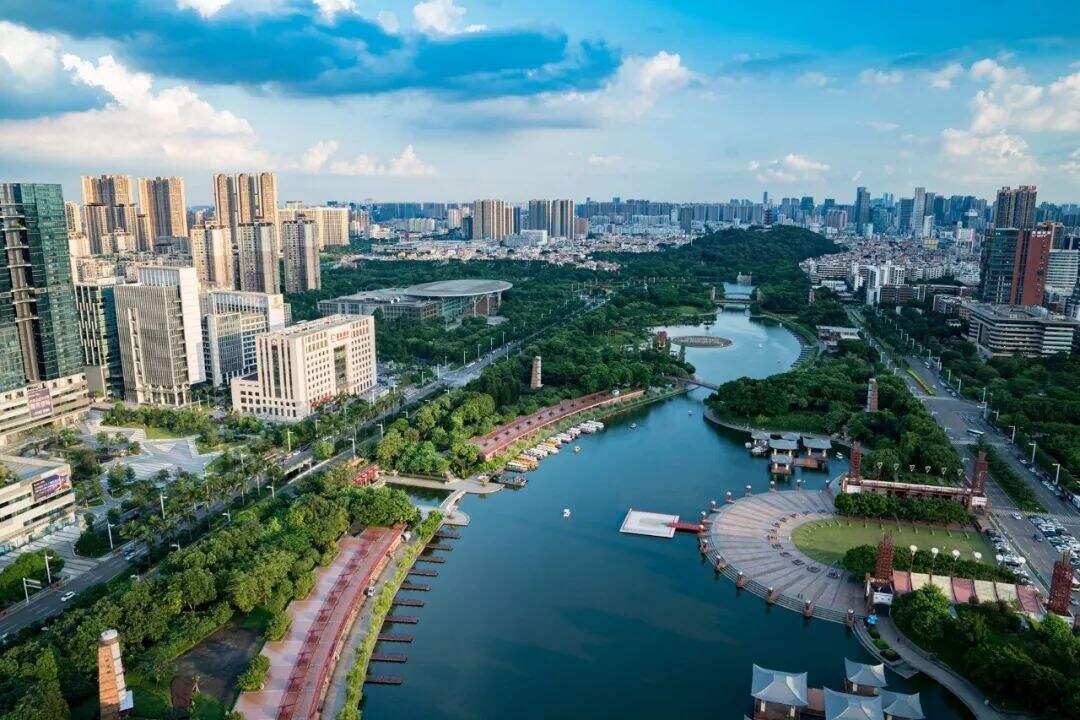 探索澳门未来，2025新澳门正版免费资本车展望，澳门未来展望，2025资本车正版免费探索之旅