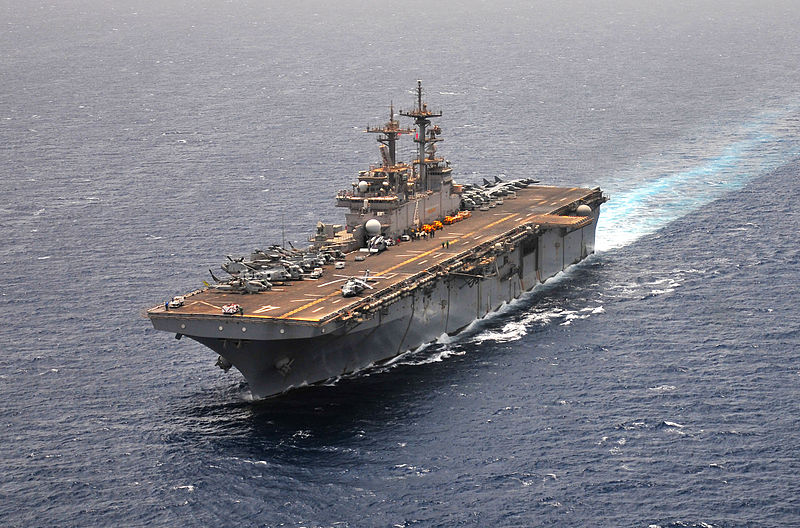 黄蜂级两栖攻击舰与F-35B，现代海军力量的完美结合，黄蜂级两栖攻击舰与F-35B，现代海军力量的巅峰组合