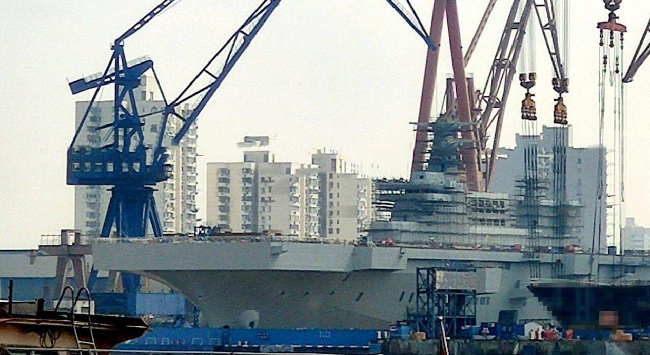 关于中国海军075型四号舰的最新消息，中国海军075型四号舰最新动态报道