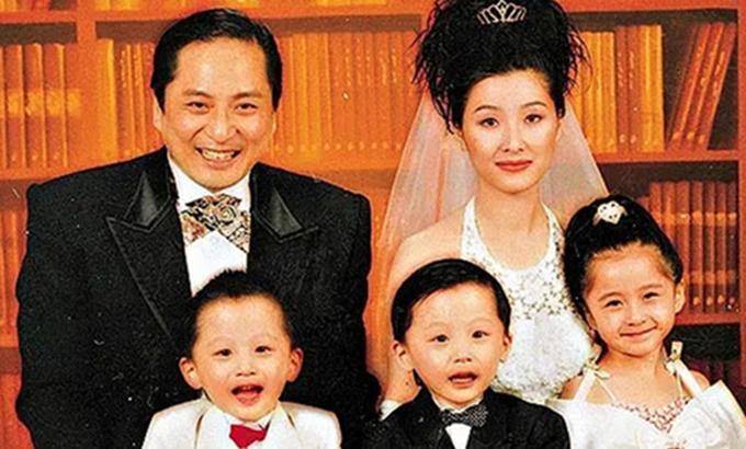 丁伟杰第一任老婆，揭秘背后的故事与SEO洞察，丁伟杰第一任妻子的故事与背后的SEO洞察揭秘