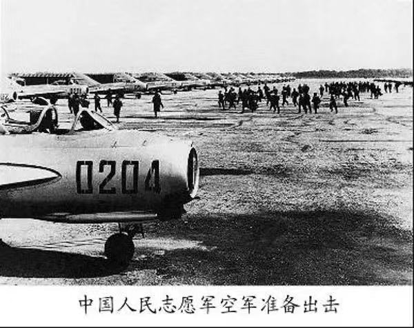 中国空军成立时间及其历史发展内容，中国空军成立历程及其历史发展概述