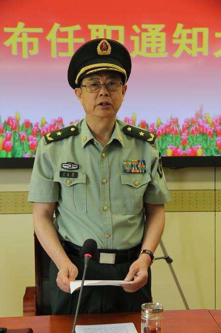 集团军长和战区司令谁大，职责与权力的深度解析，集团军长与战区司令的职责与权力深度解析，谁更大？