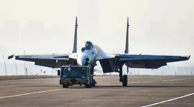 歼15舰载机高清图片展示，探索中国海军航空兵力量之尖端，歼15舰载机高清图片揭秘，中国海军航空兵尖端力量展示