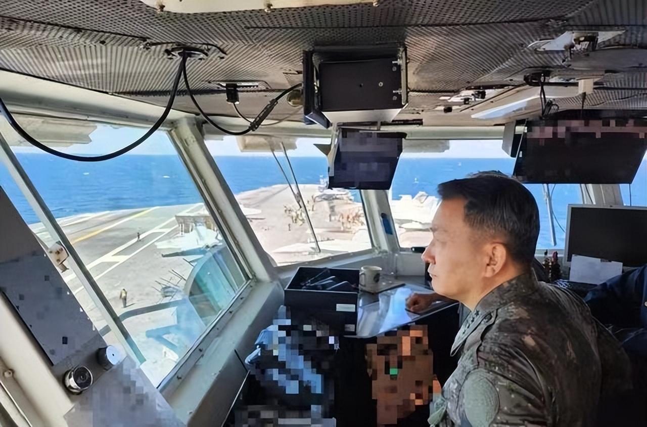 航空母舰的特点是什么，强大的海上霸主，航空母舰，海上霸主的特点解析