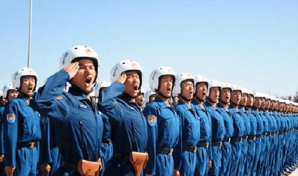 空军航空大学录取分数要求详解，多少分才能迈进这所顶尖学府？，空军航空大学录取分数详解，如何迈进顶尖学府的门槛？