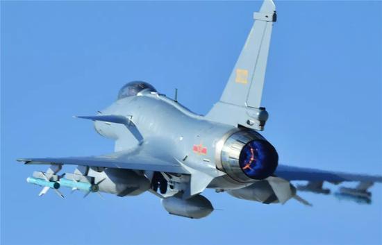 歼-10战斗机，并非源自美国的空中霸主，歼-10战斗机，空中霸主非美国出品
