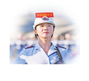 国庆阅兵方队的母亲，荣耀与传承，国庆阅兵方队母亲，荣耀传承与巾帼风采
