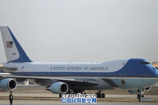 中国空军一号的护航，英勇无畏，捍卫国家安全，中国空军一号，英勇护航，捍卫国家安全