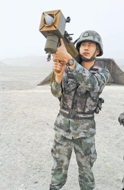 中国人民解放军陆军礼服，历史、特点与意义，中国人民解放军陆军礼服，历史沿革、特色解析及其意义