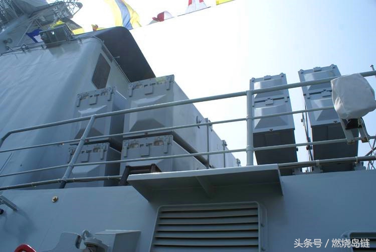 探索中国海军的骄傲，051C型驱逐舰的心脏——发动机技术解析，中国海军骄傲的心脏，揭秘051C型驱逐舰发动机技术解析