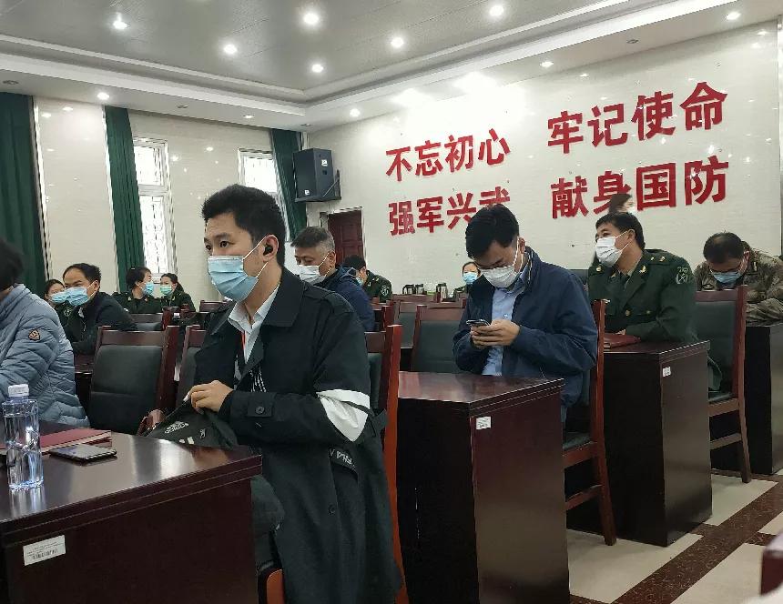 解放军报，四个字背后的书写传奇，解放军报，书写传奇的四个字的背后故事