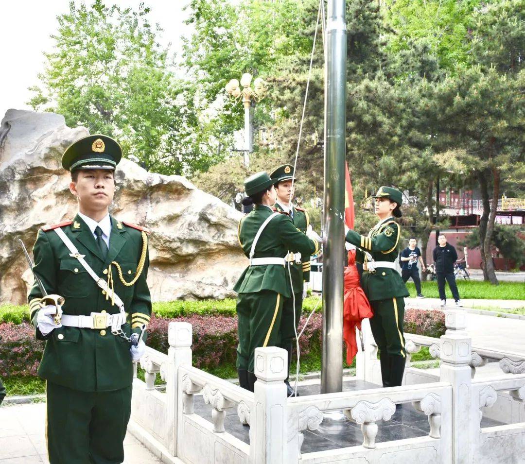 国旗护卫队个人总结，国旗护卫队个人工作总结，荣耀与责任同行