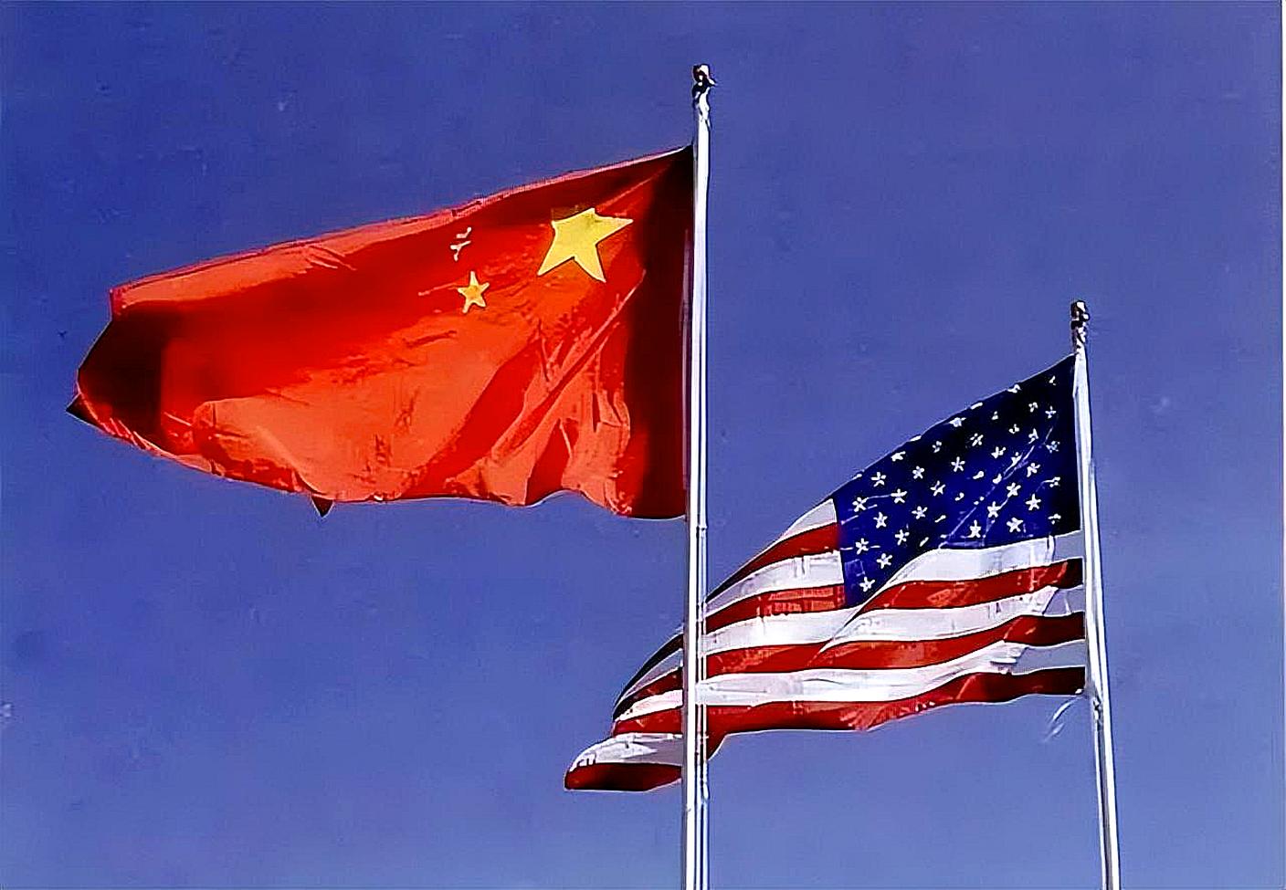 指挥现代海空行动，多维度战略与协同作战的探讨，多维度战略协同与现代海空行动指挥探讨
