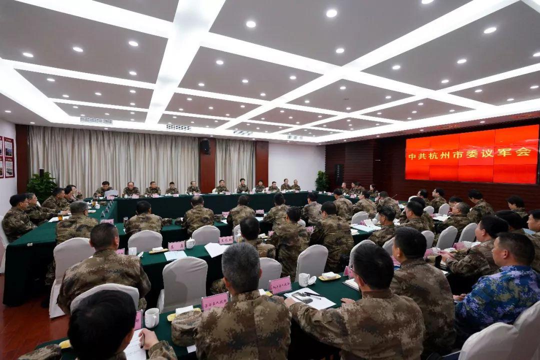 中央军事频道，展现我军力量，深化爱我人民爱我军的情感纽带，中央军事频道，展现军力，深化军民情感纽带