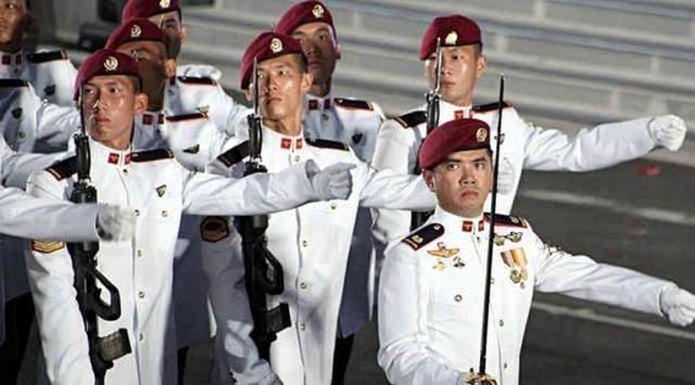 阅兵方阵都是由现役军人组成的吗？解析阅兵参与人员的构成，揭秘阅兵参与人员构成，现役军人是否独揽方阵？