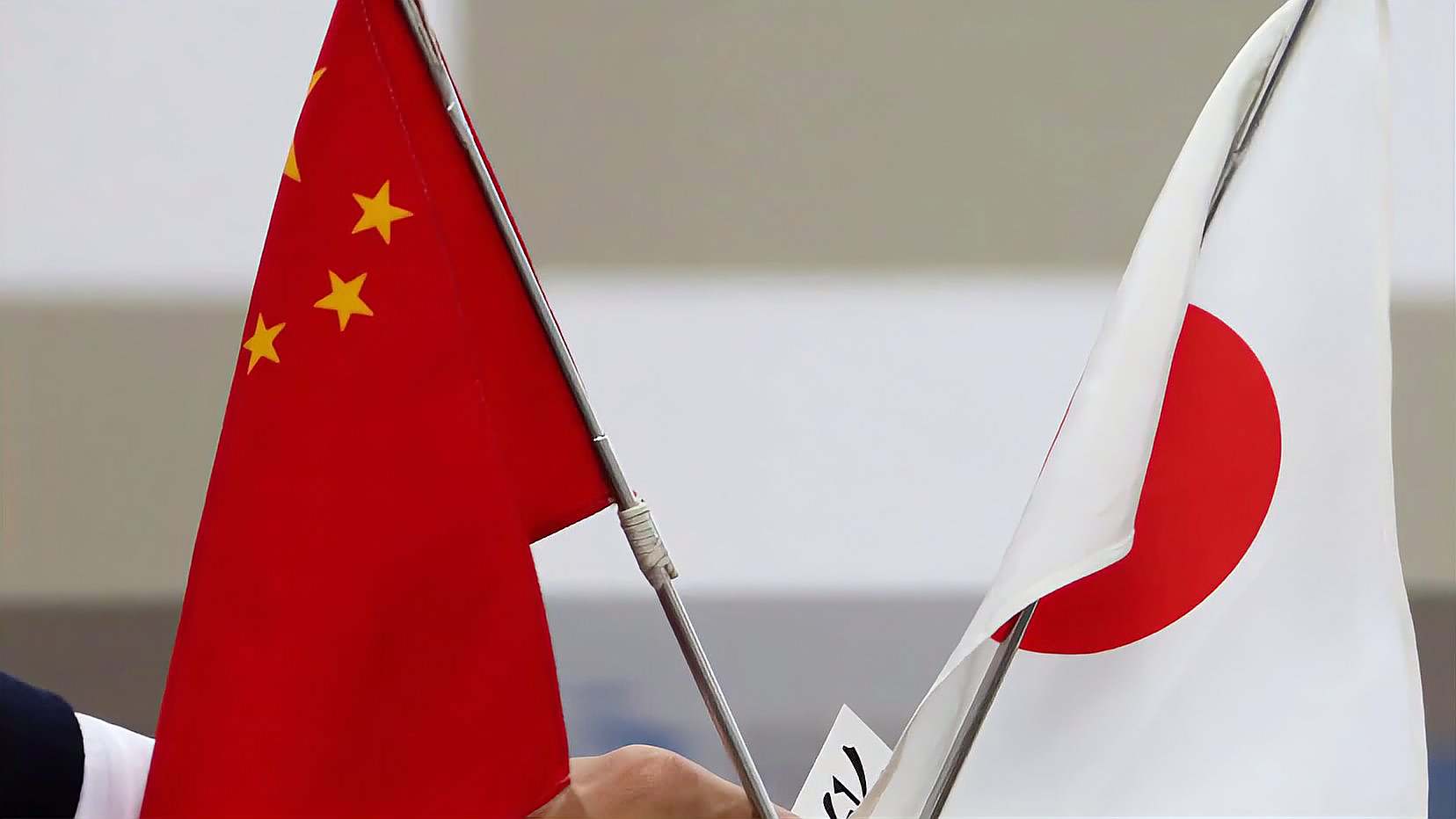 中方抢先一步对日本出手，深度解析背后的原因与影响，中方对日出手，背后原因与影响深度解析