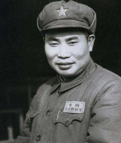 中国人民志愿军司令员兼政治委员，英勇无畏的领导者揭秘，揭秘中国人民志愿军司令员兼政治委员的英勇领导之路