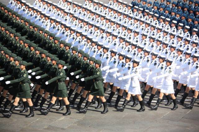 2019阅兵民兵方队，展现国防力量的坚实后盾，国防坚实后盾，2019阅兵民兵方队展现风采