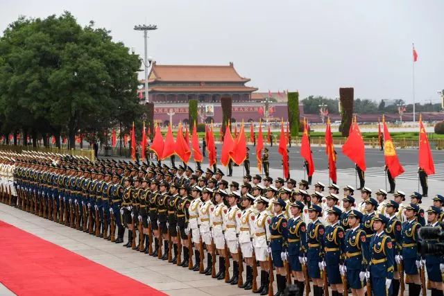 中国人民解放军仪仗队女兵高远，荣耀与担当，中国人民解放军仪仗队女兵高远，荣耀与担当的铿锵玫瑰