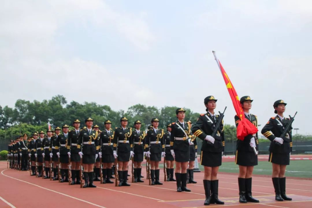 国旗护卫队女队员，荣耀与担当的象征，国旗护卫队女队员，荣耀与担当的楷模典范