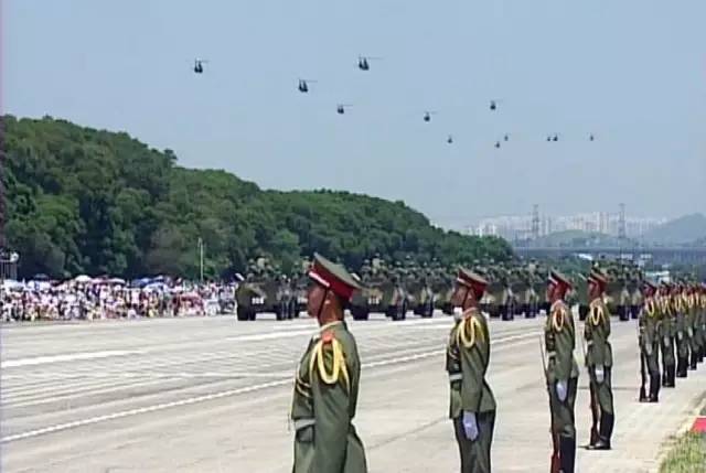 香港部队大阅兵仪式，展现力量与荣耀，香港部队大阅兵仪式，力量与荣耀的展现