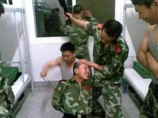 新兵第一年为啥挨打，深度解析与理解，新兵第一年挨打现象，深度解析与理解