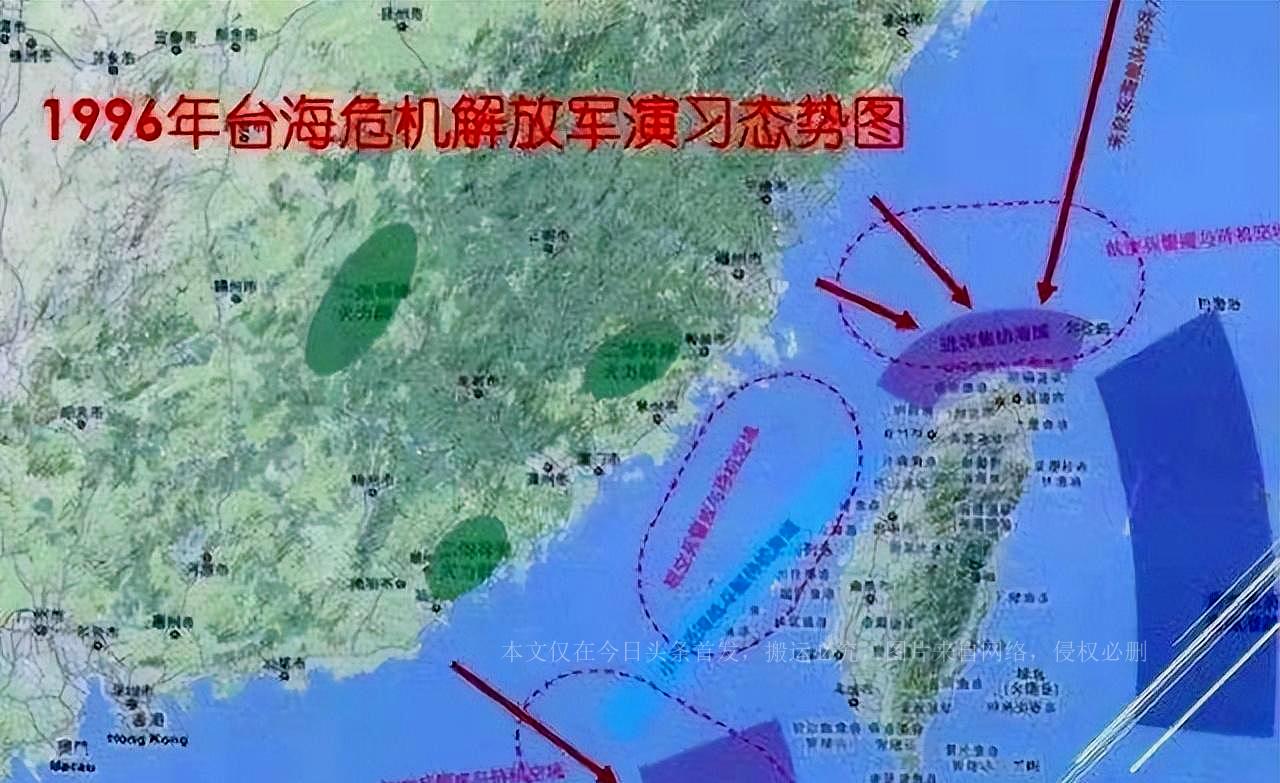 打开导弹快艇的图片，揭示强大军事力量的魅力与实力，导弹快艇的震撼力量，军事魅力的展现