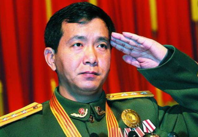 揭秘丁晓兵的老首长身份，一位传奇人物的背后故事，揭秘丁晓兵背后的传奇故事，老首长身份揭秘