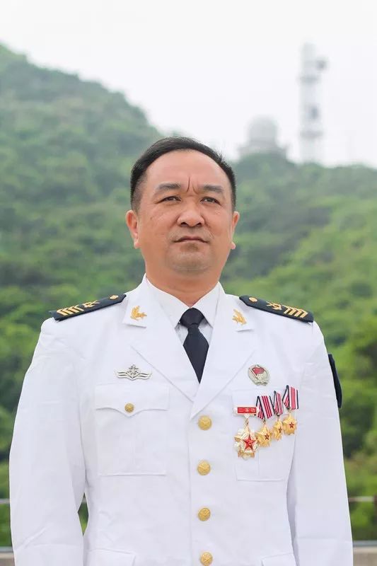 南海舰队杨省根视频介绍，一位海军英雄的壮丽航迹，南海舰队英雄杨省根的壮丽航迹视频介绍