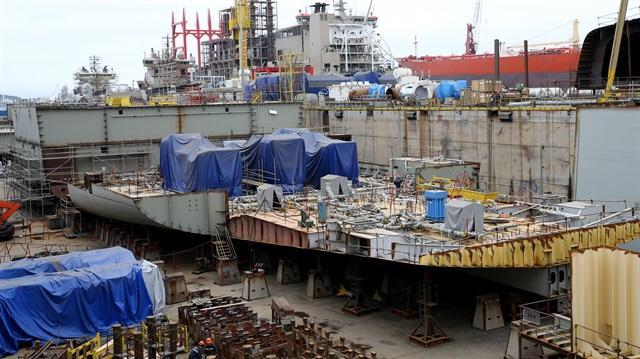 大型航母排水量多少吨以上——深度解析现代航母的排水量标准与演变历程，现代大型航母排水量深度解析，标准与演变历程