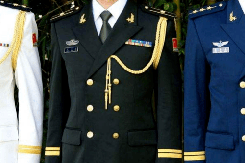 解放军军官礼服，历史演变与现代风貌，解放军军官礼服，历史演变与现代风采