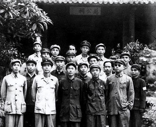 海南岛战役，谁立下了军令状？揭秘背后的英勇故事，海南岛战役背后的英勇故事，谁立下了军令状？