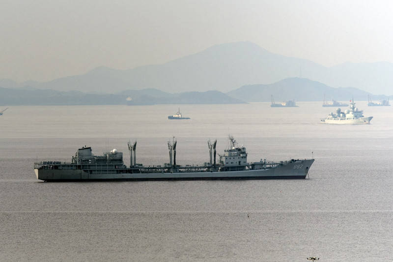 崇明岛号补给舰，探索中国海军力量的重要一环，崇明岛号补给舰，中国海军力量的关键一环