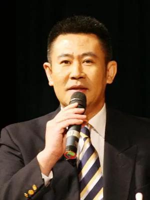 中央新闻联播主持人逝世，缅怀传奇人生，致敬不朽精神，中央新闻联播主持人逝世，缅怀传奇人生，致敬永恒精神