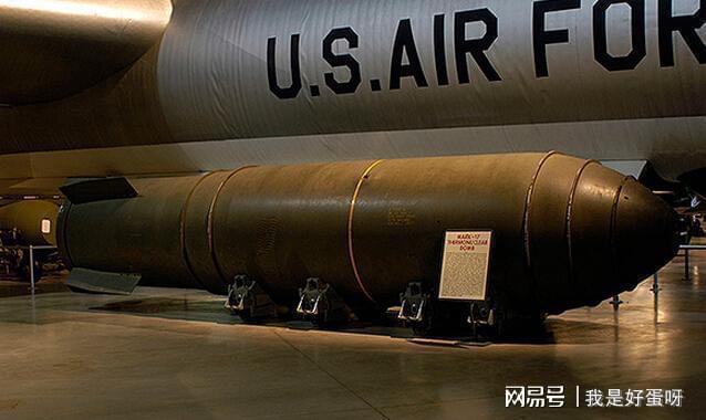 美国不公开的神秘武器，深度解析其背后秘密与战略考量，揭秘美国神秘武器背后的秘密与战略考量