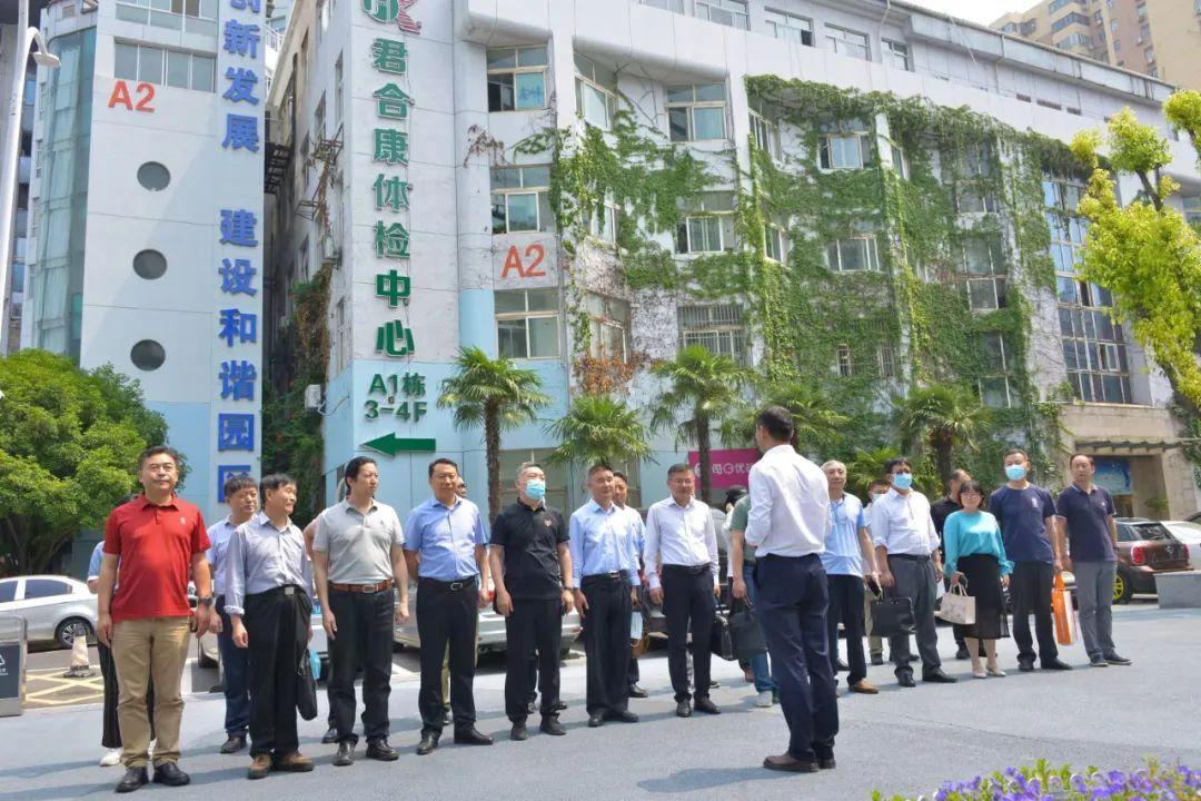 军转论坛官网，自主择业军转论坛的机遇与挑战，军转论坛官网，自主择业军人的机遇与挑战探讨